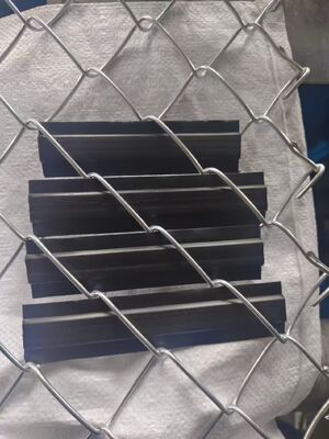 हेवी ड्यूटी स्टील 2'X 2'9 गेज जस्ती चेन लिंक बाड़ तार जाल हीरा